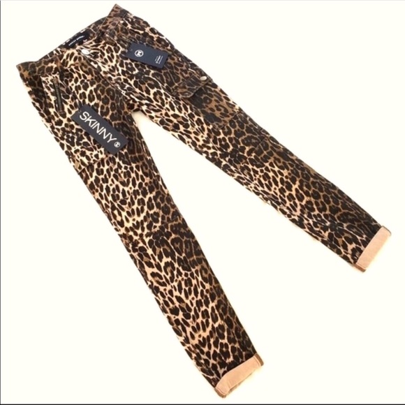 ASHLEY MASON Skinny Cargo Leopard Print Pants - Picture 3 of 5